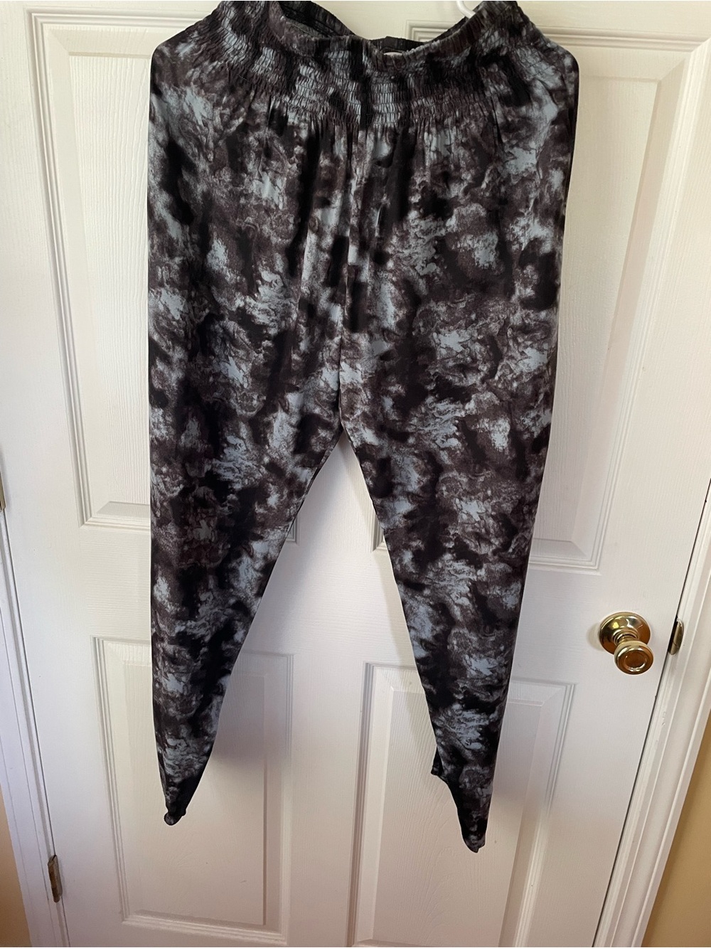 Lotus & Luna S/M Tie Dye Harem Pants Gray Black Rayon Boho Yoga - Picture 3 of 7
